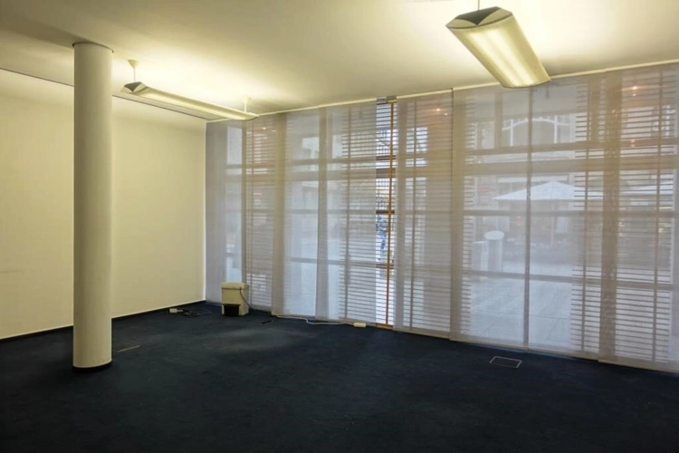 Großes Büro Erdgeschoss