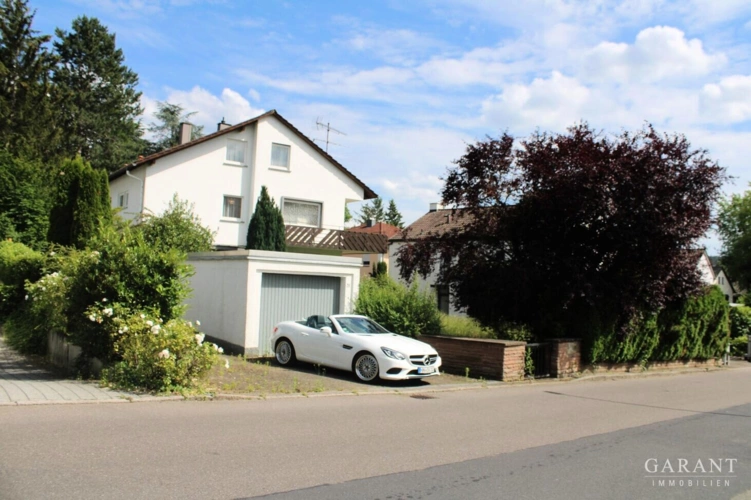 Haus Gartenansicht