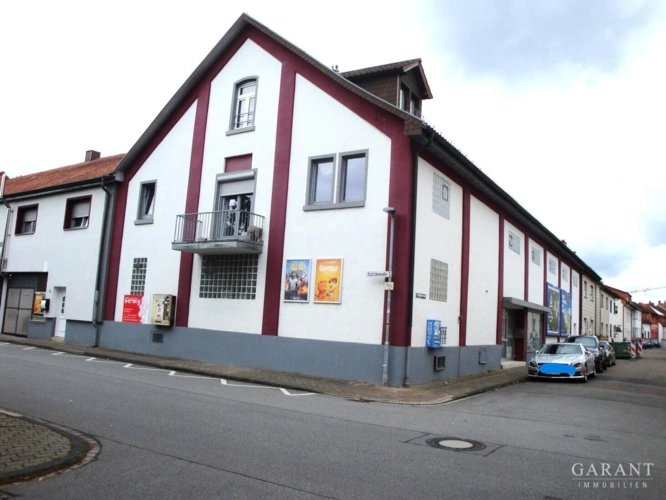 Haus seitl.,Verkaufsstätte,Lager