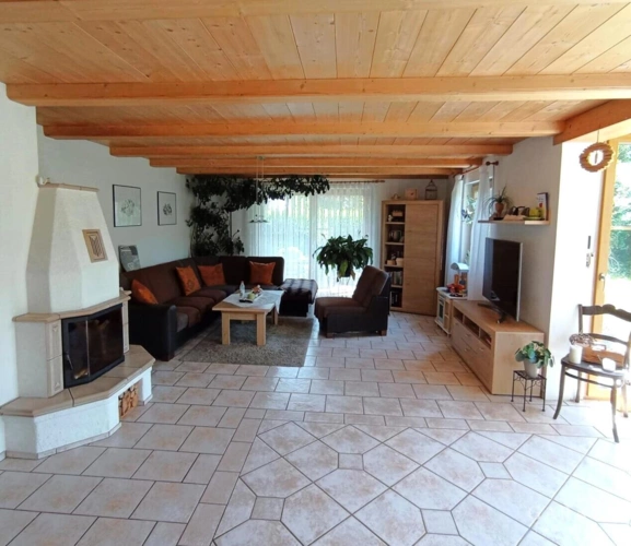 Kachelofen-Wohnzimmer EG