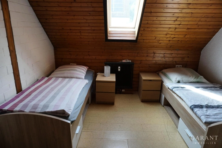 Schlafzimmer DG 1