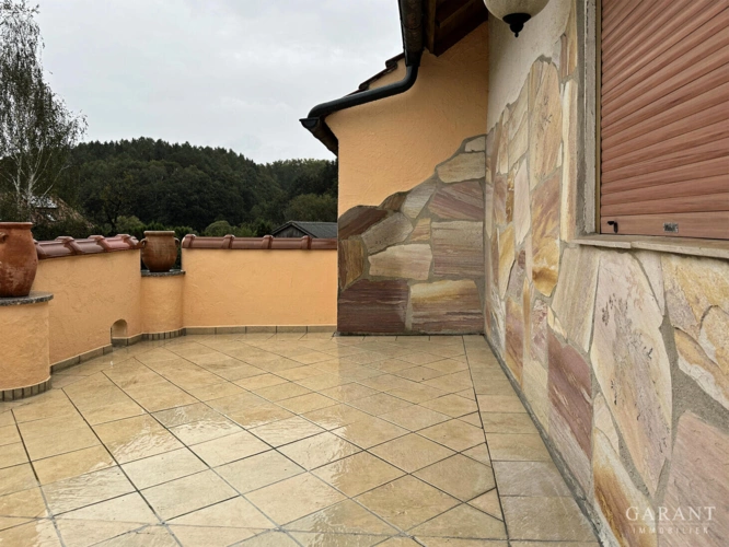 große Terrasse im OG