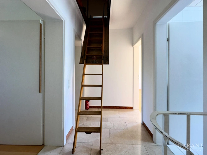 Aufgang ausgebauter Dachboden