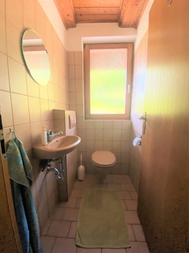 Whg. 1 OG: Gäste-WC