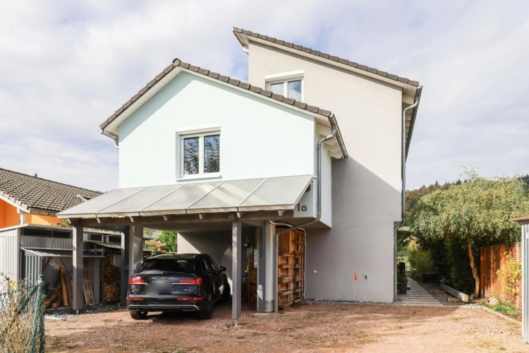 Carport + Stellplatz