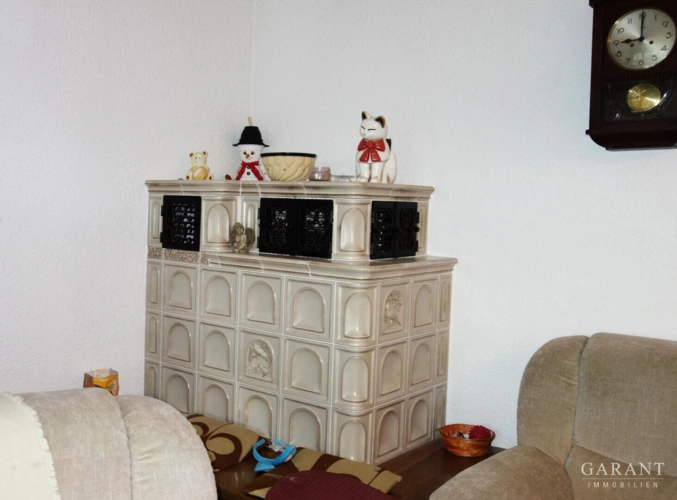 Kachelofen im Wohnzimmer