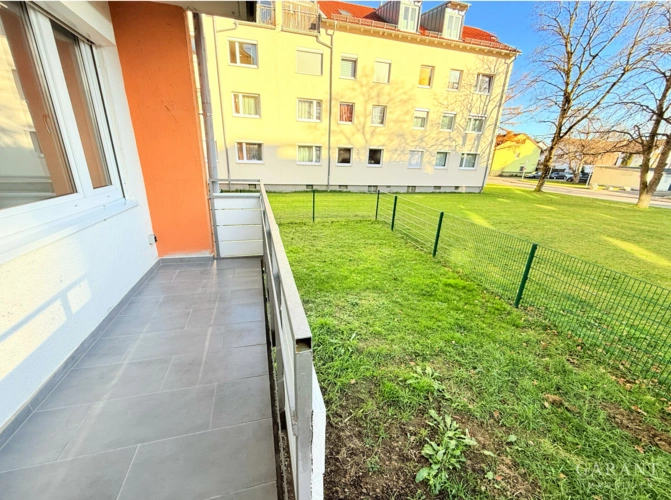 Balkon-mit-Garten (Seite 1)