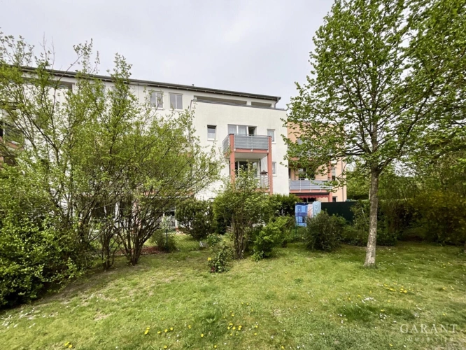 Hinteransicht mit Balkon