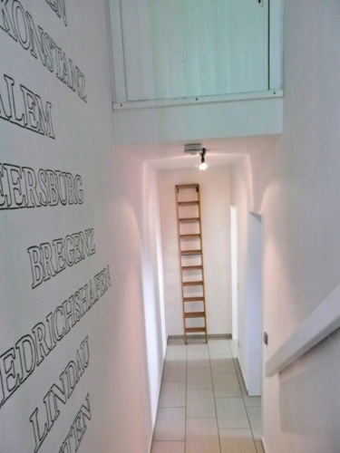 Treppe zum Bad u. Schlafzimmer