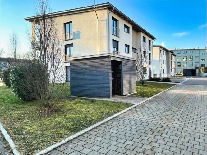 Seitenansicht, Müllbox