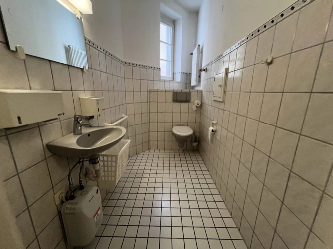 Sanitärraum 1
