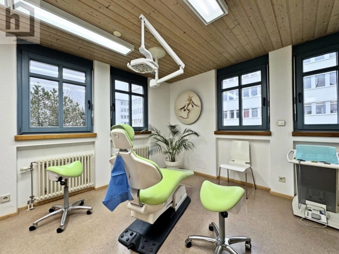 Behandlung Raum 2