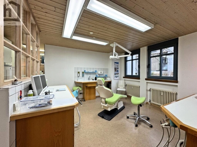 Behandlung Raum 1