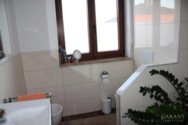 Bad 1 OG Bidet u WC