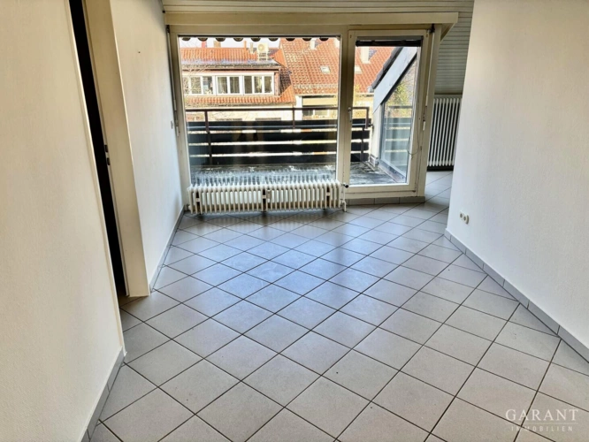 Ess Diele mit Zugang zum Balkon