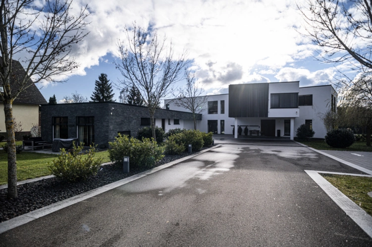 01_Hofseite_9