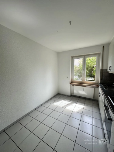 Wohnzimmer mit Balkonzugang