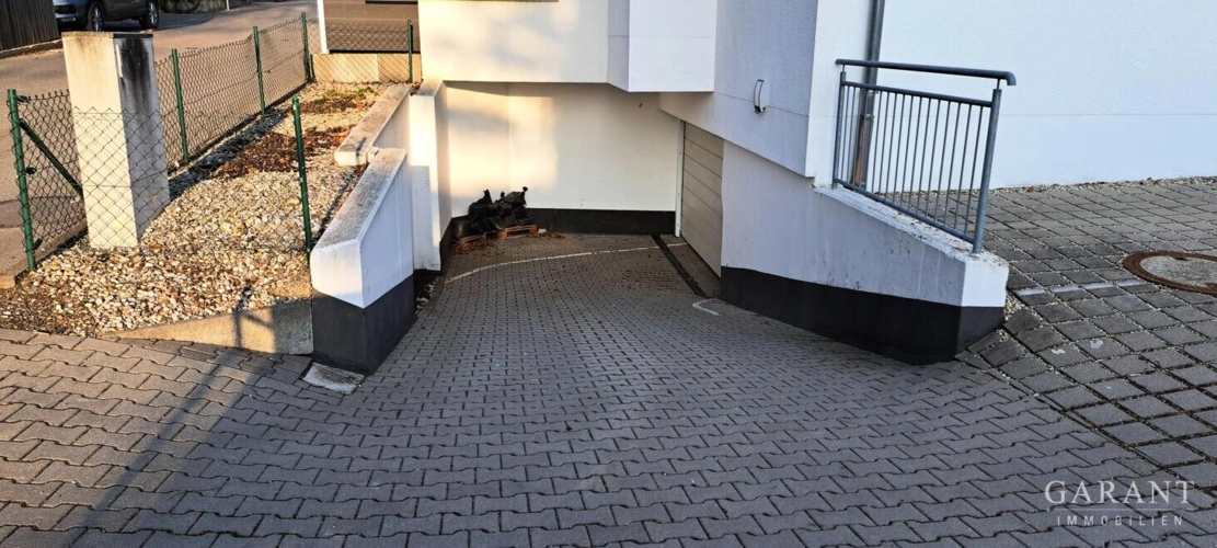 Tiefgaragenabfahrt