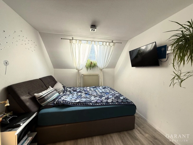 Schlafzimmer DG