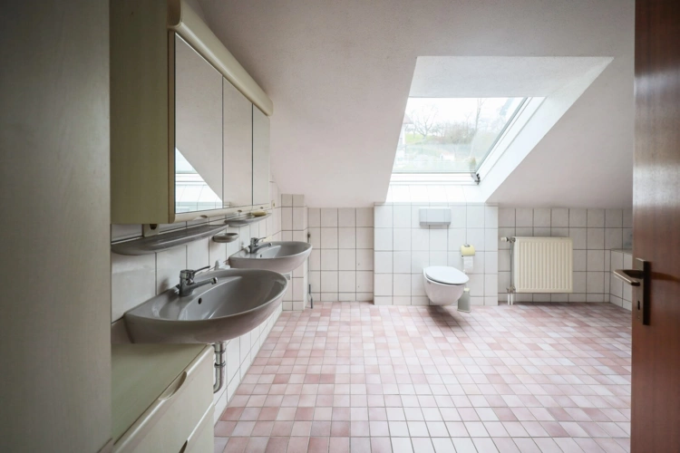 Badezimmer DG