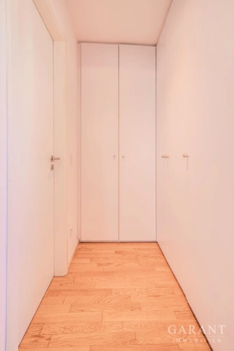 10. Flur & Einbauschrank
