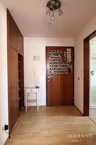 Garderobe-mit-Platz