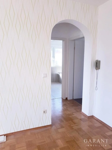 Rundbogen-zu-den-Schlafzimmer-Bad