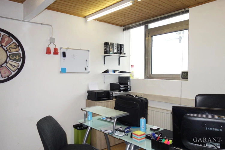 Büro, kleine Halle EG