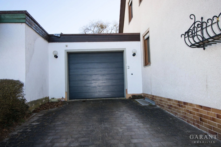 Aussenansicht-Garage