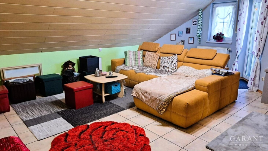 Zimmer mit Balkon