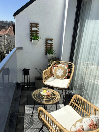 Balkon, Studie