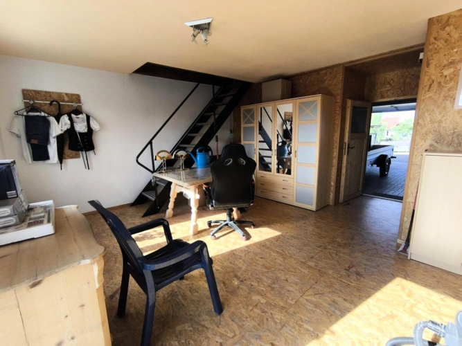 Gästezimmer-Garage