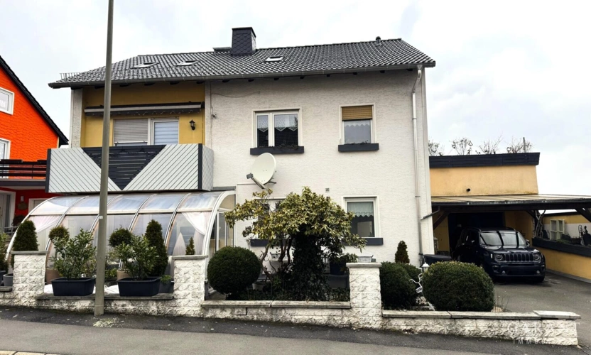 Straßenansicht