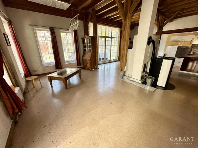 Wohnzimmer linkes Haus