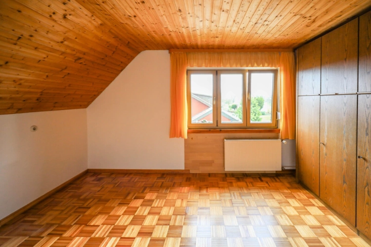 Zimmer im DG-Bereich 1