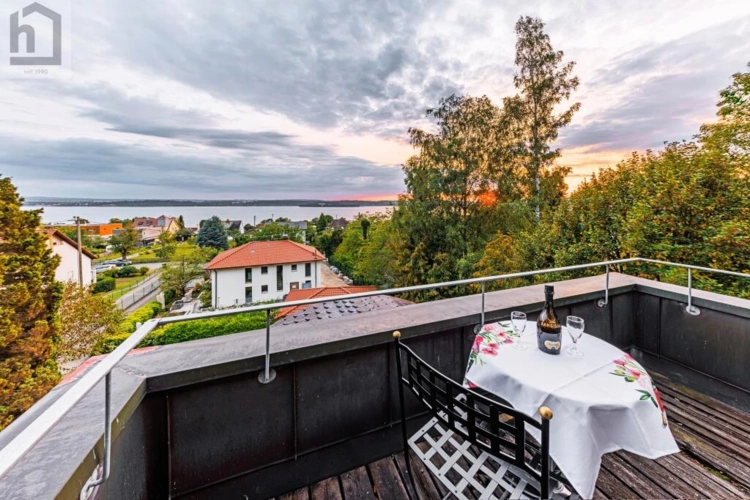 Balkon mit Seeblick
