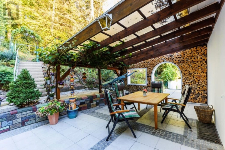 Terrasse am Waldrand