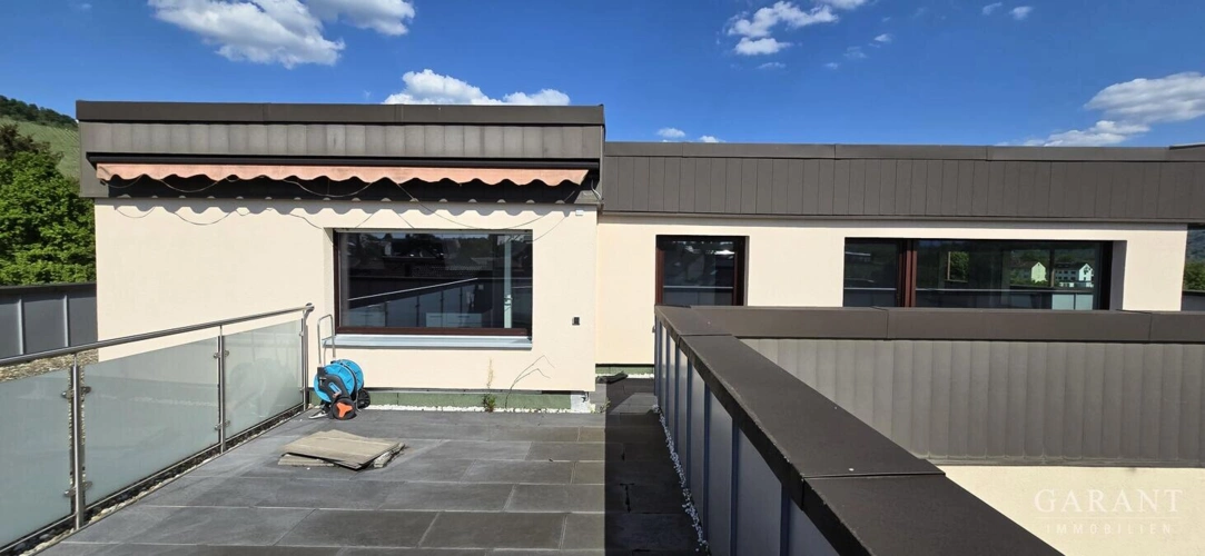 Terrasse 1 vor der Küche