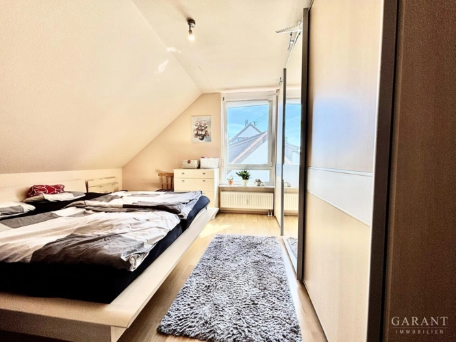 Schlafzimmer + Bad