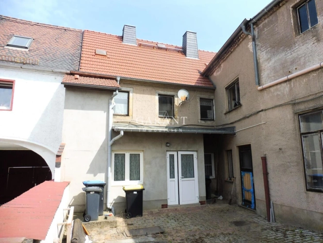 02 Hofseite