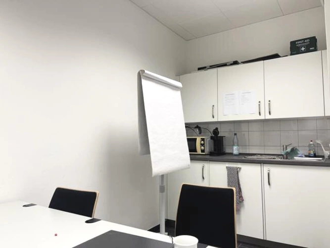 Raum 2 mit Küche