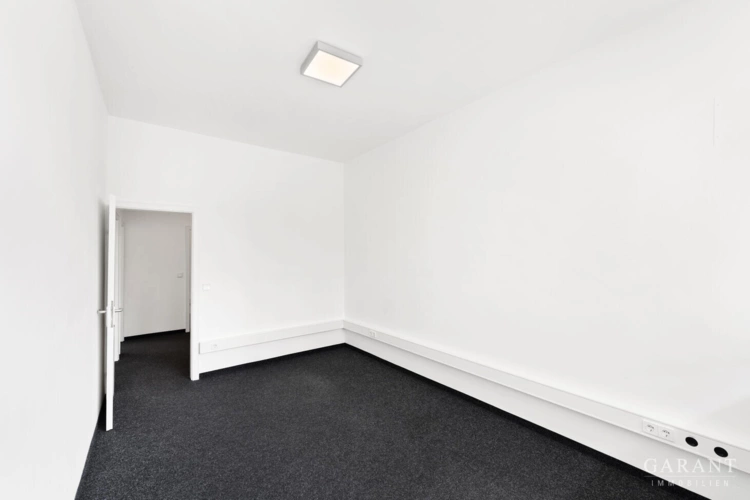 Büro 1