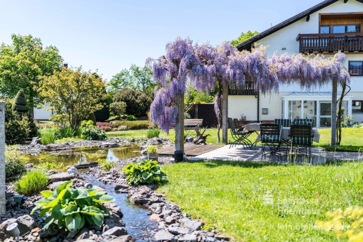 Garten mit Teichanlage