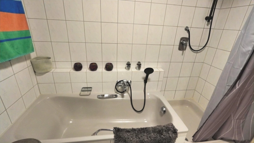 Wanne und Dusche