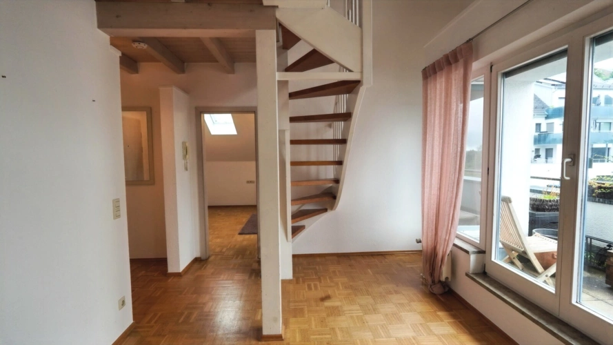 Essbereich mit Zugang Balkon