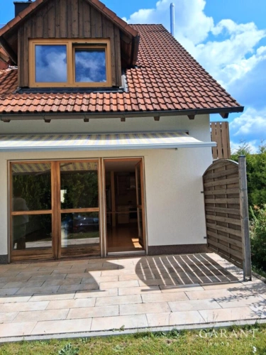 zur Terrasse..