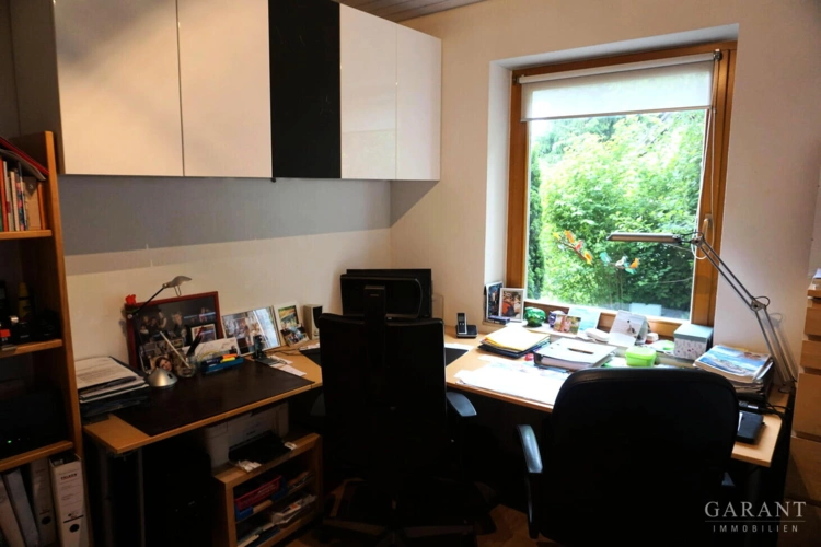 Büro EG