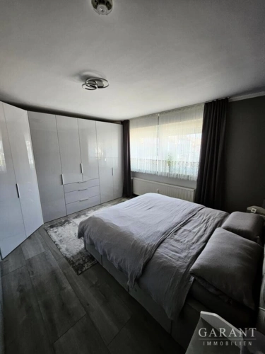 Schlafzimmer Eltern