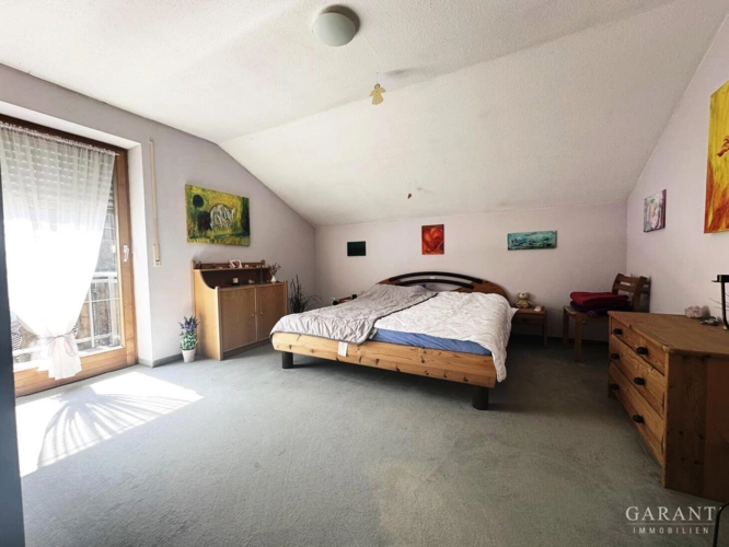 Zimmer 2 OG.