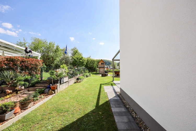 Zugang zum Gartenbereich